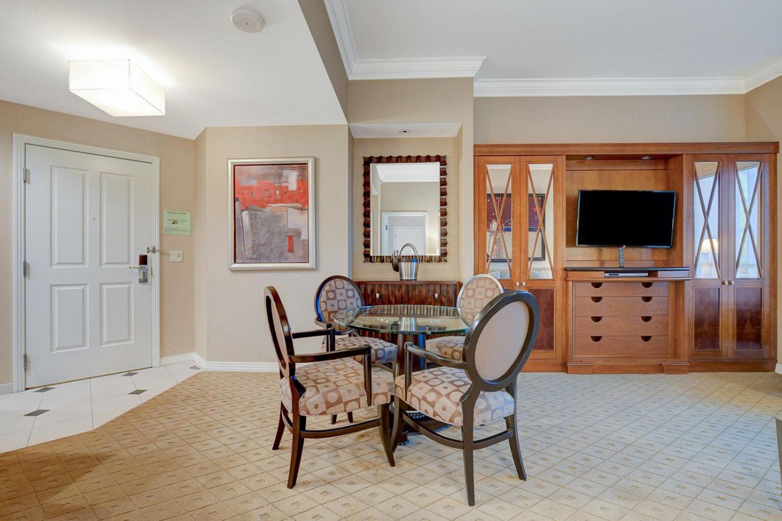 Aparthotel Eleve At The Signature Balcony Sphere View